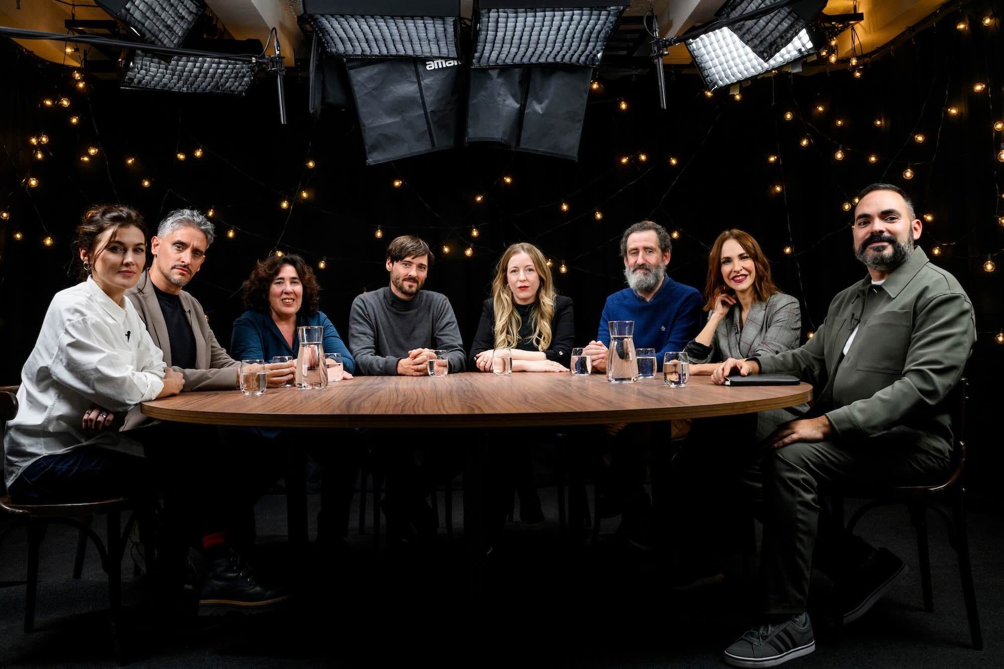 Marta Nieto, Marcel Barrena, Arantxa Echevarría, Carlos Marqués-Marcet, Pilar Palomero, Jon Garaño, Paula Ortiz y David Martos, en la Mesa Redonda Kinótico 2024 dedicada a los directores de cine