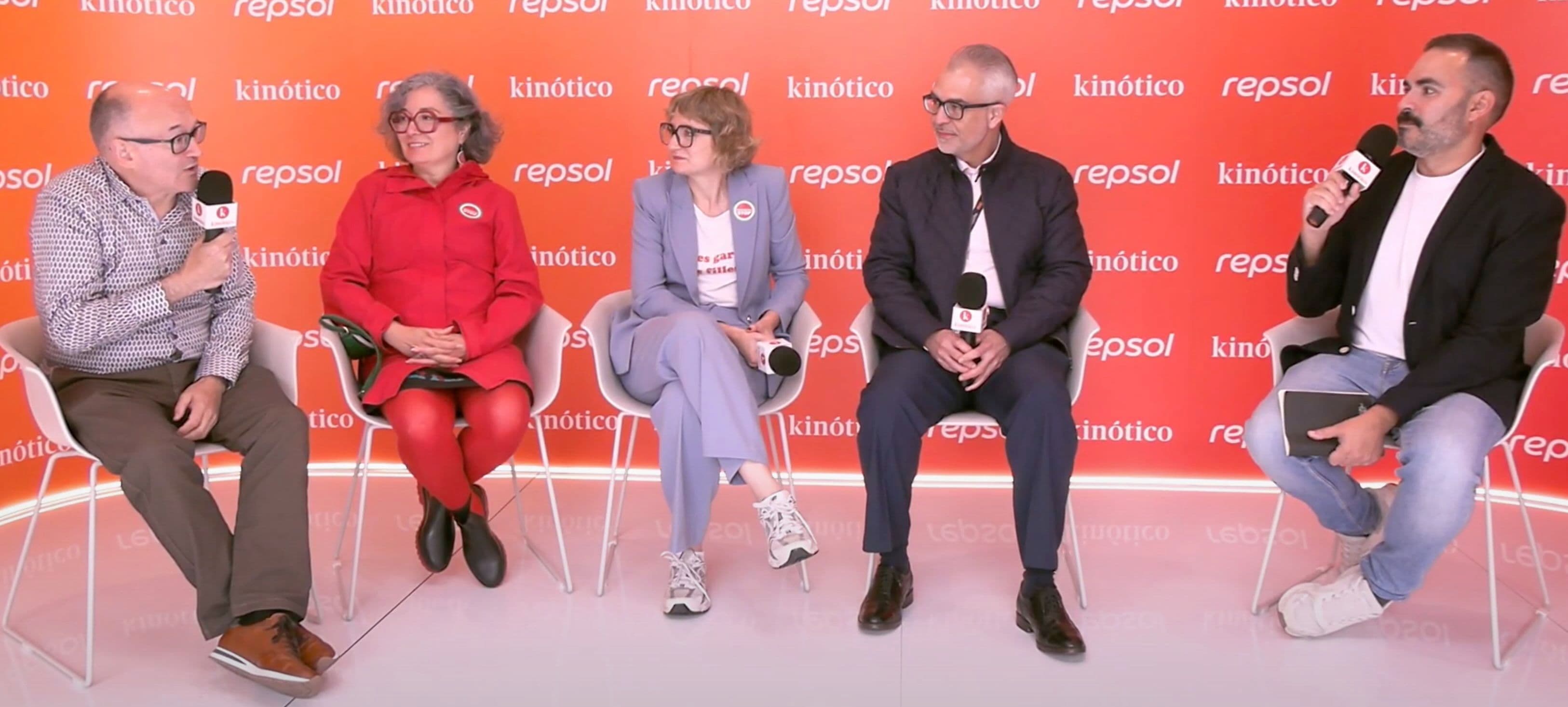 José Luis Rebordinos , Pamela Biénzobas, Mercedes Martínez Abarca y Guillermo Arturo Gómez Mata, en el set de Kinótico en el Festival de San Sebastián