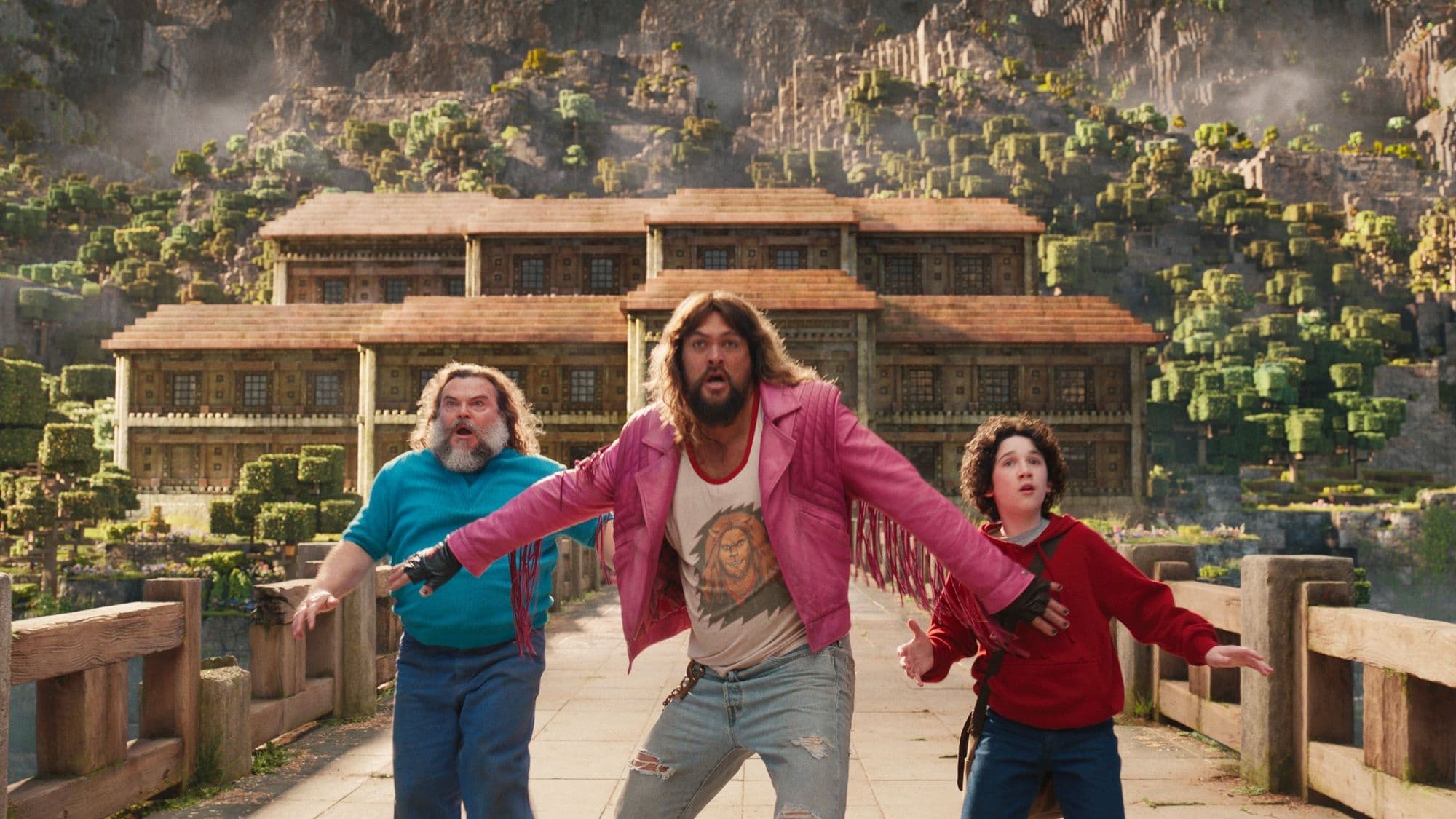 Fotograma promocional de 'Una película de Minecraft', con Jack Black, Jason Momoa y Sebastian Eugene Hansen