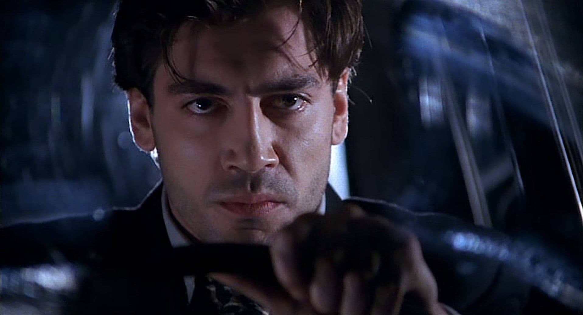 El actor Javier Bardem, en un fotograma promocional de 'El detective y la muerte', de Gonzalo Suárez