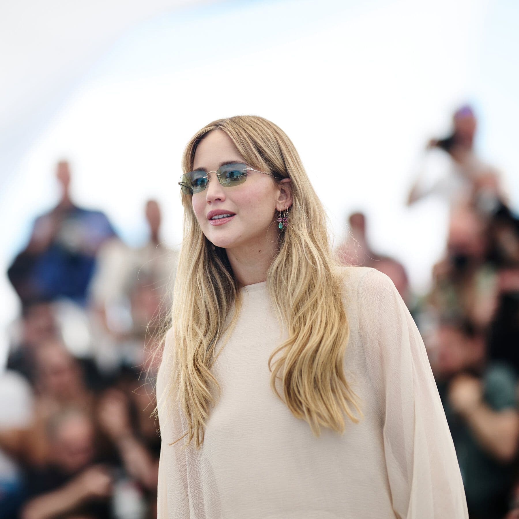 La actriz Jennifer Lawrence, en el photocall previo a la rueda de prensa de 'Die, my love' en el Festival de Cannes 2025