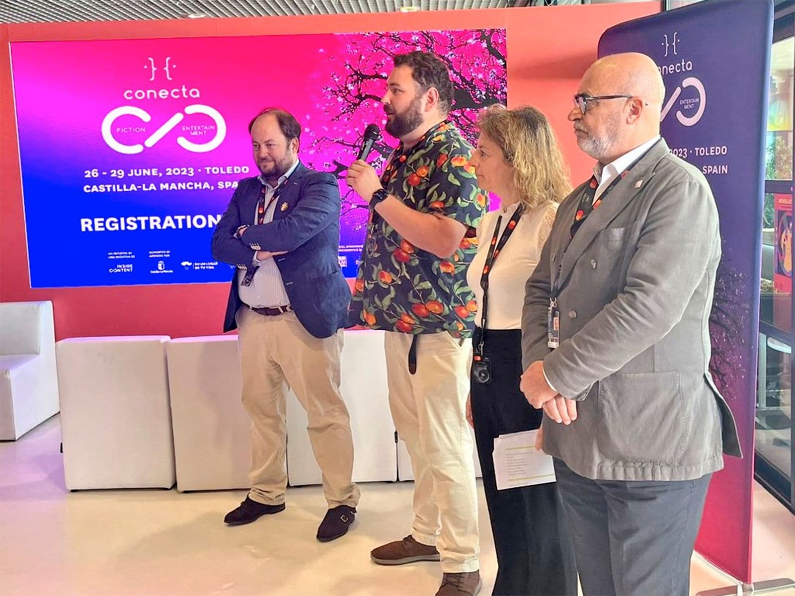 Acto del Conecta FICTION & ENTERTANIMENT en el Marché du Film de Cannes, con Pablo Conde (ICEX), Mike Villanueva (Castilla-La Mancha Film Commission), Geraldine Gonard (fundadora de Iinside Content) y Carlos Rosado (presidente de la Spain FilmCommission)