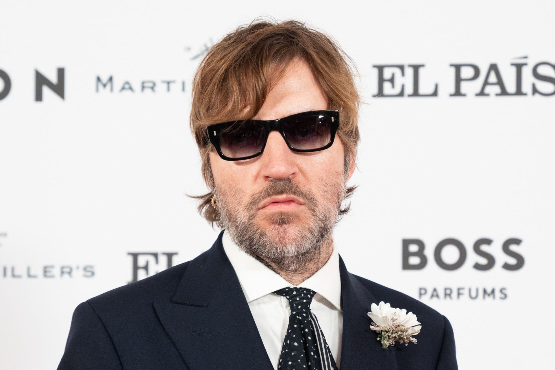 El director español Albert Serra posa en los premios Icon, celebrados en noviembre de 2022