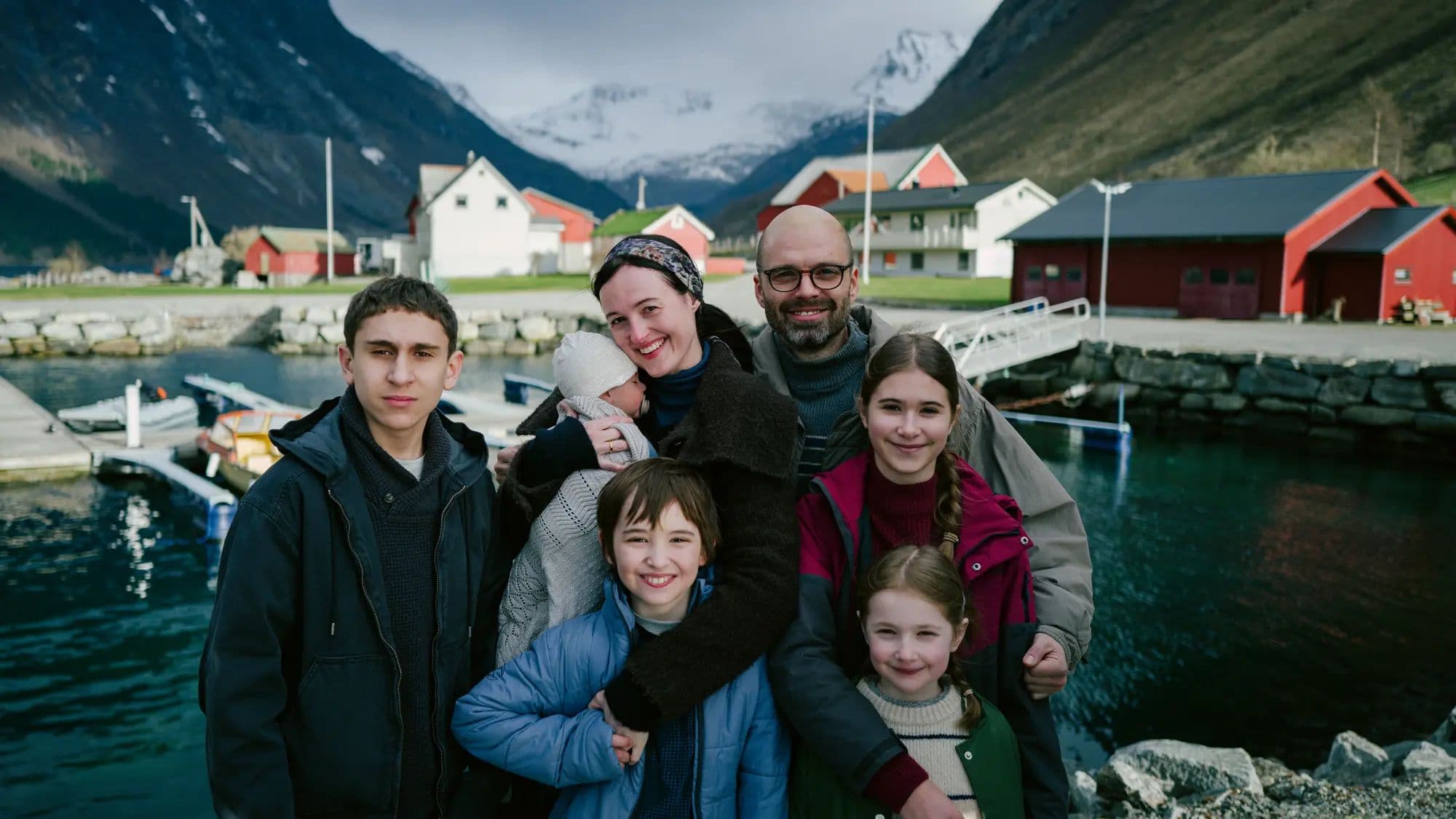 Elenco de 'Fjord' película ganadora de la Palma de Oro 2026 y distribuida en México por Cine CANÍBAL