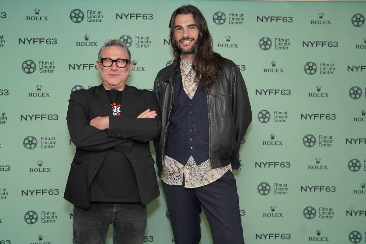 Sergi López y Óliver Laxe posan en el photocall del New York Film Festival, donde presentaron 'Sirat'