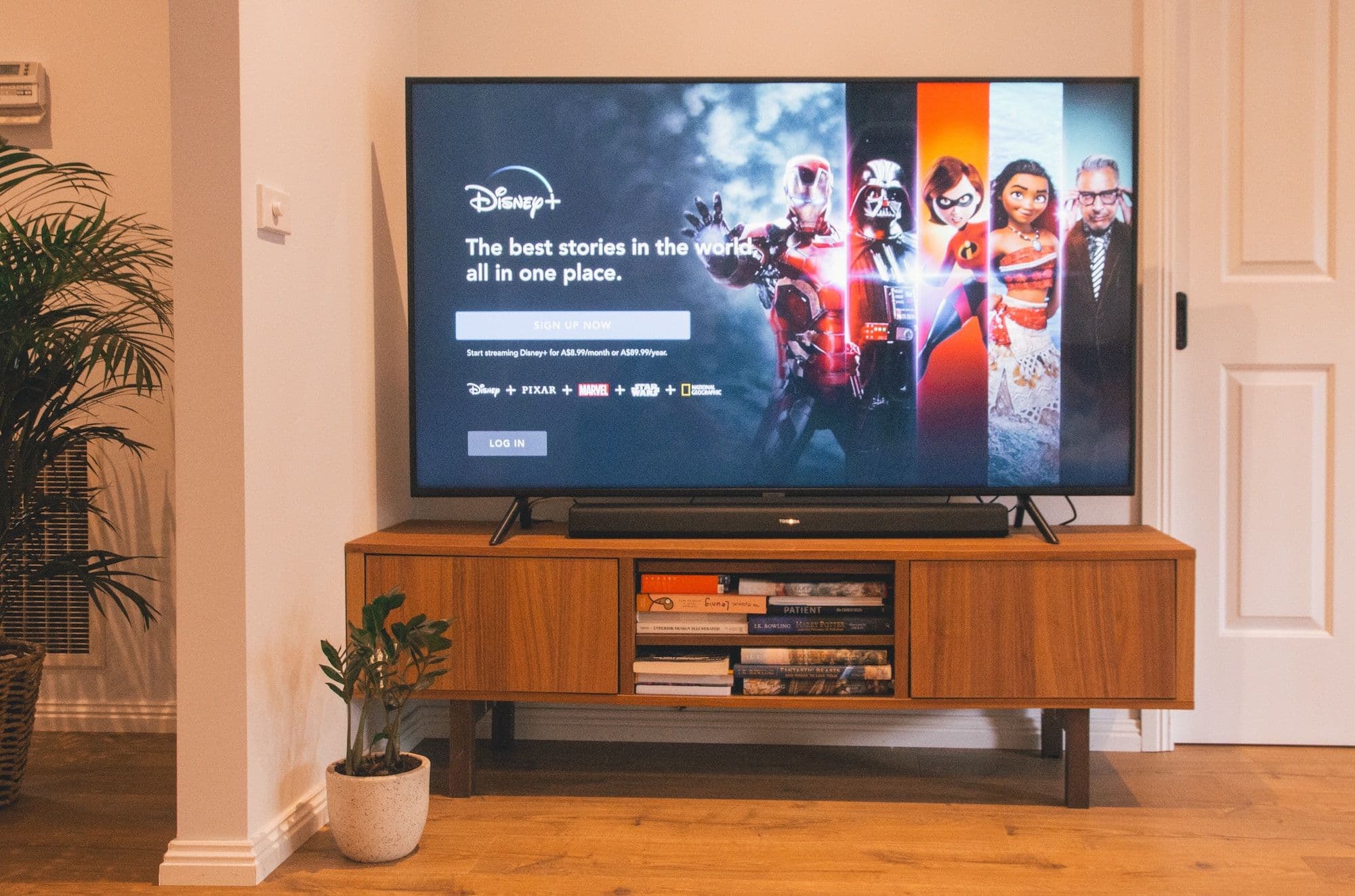 Imagen de archivo que muestra un televisor con Disney+