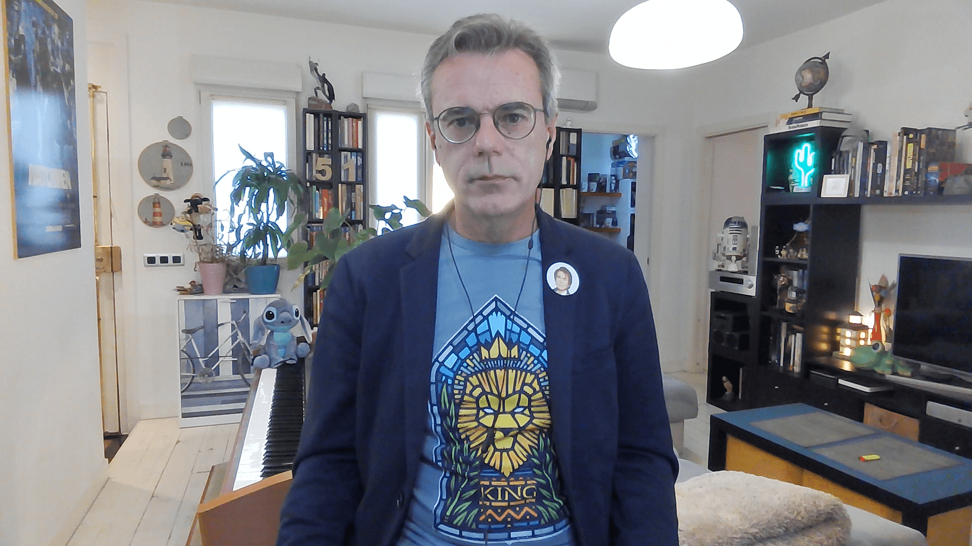 El periodista Pedro Vallín, durante la nueva edición de su video semanal 'La homilía'