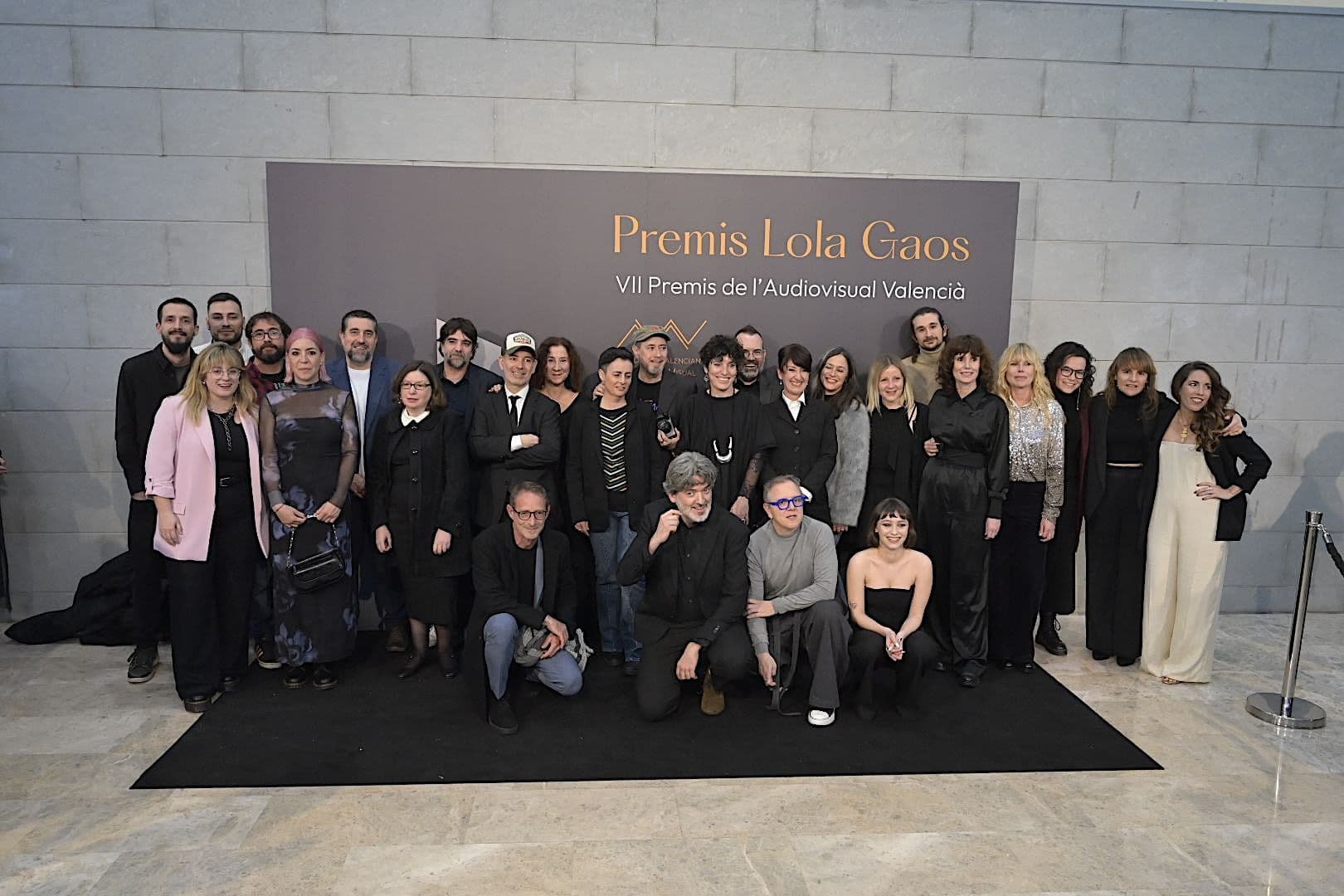 El equipo de la película 'La casa', en los Premios Lola Gaos 2025 del audiovisual valenciano