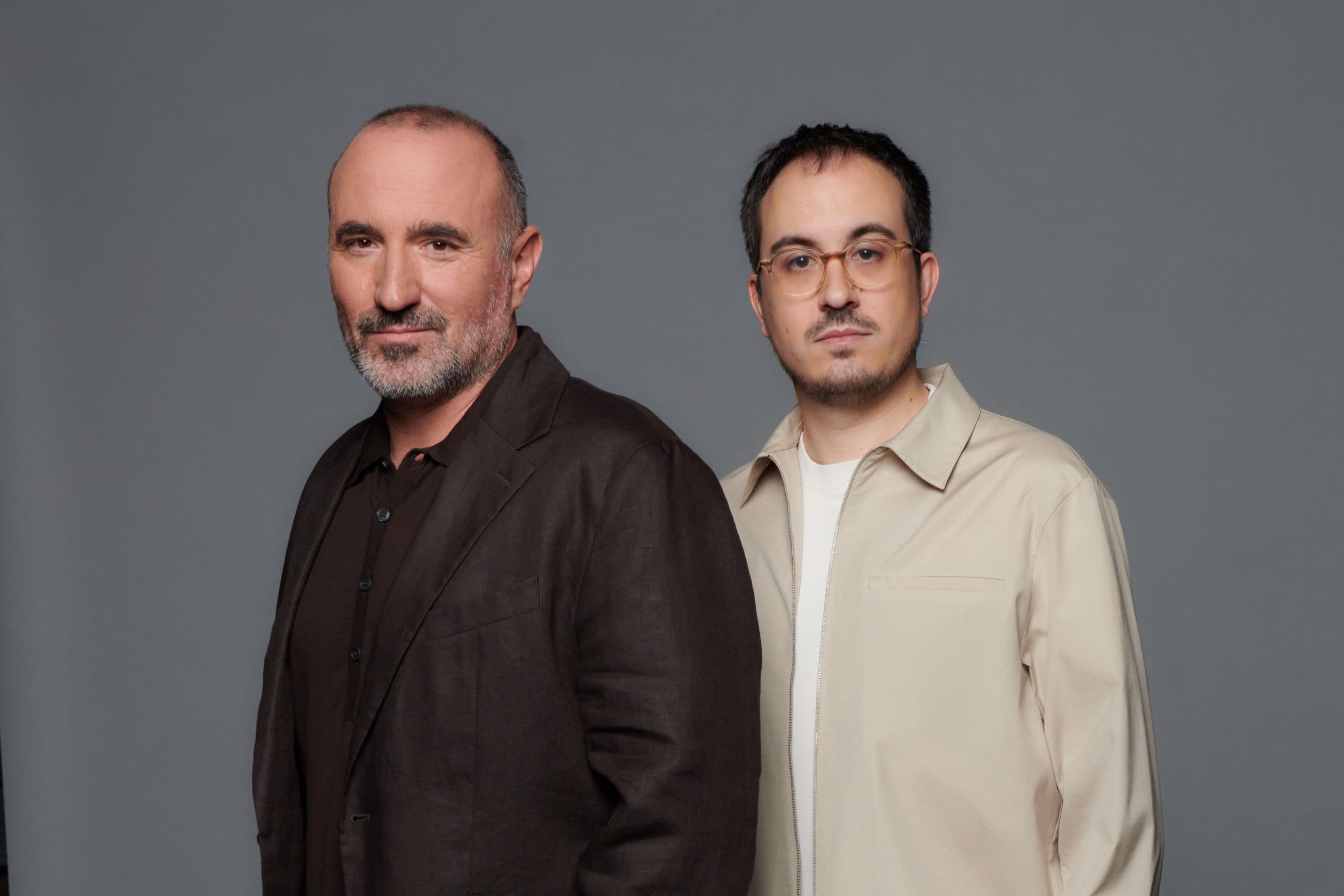 Posado de Pau Freixas y Pol Cortecans, creadores de la serie 'Los sin nombre'